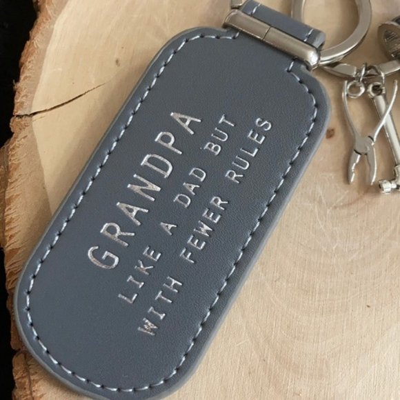 Grandpa 👴 tools 🛠 tools 🧰 can opener keychain - Picture 6 of 7